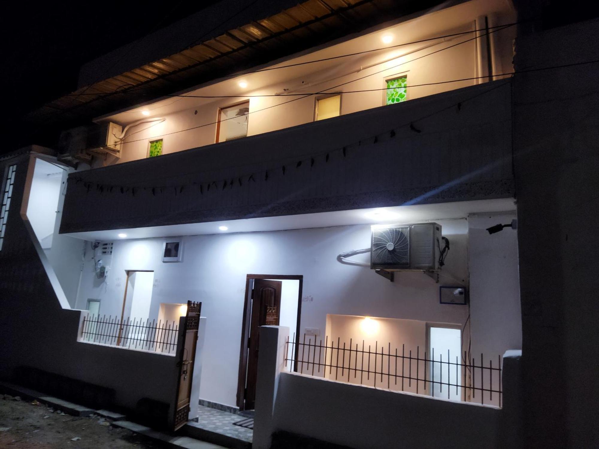 The Paradise Homestay Varanasi